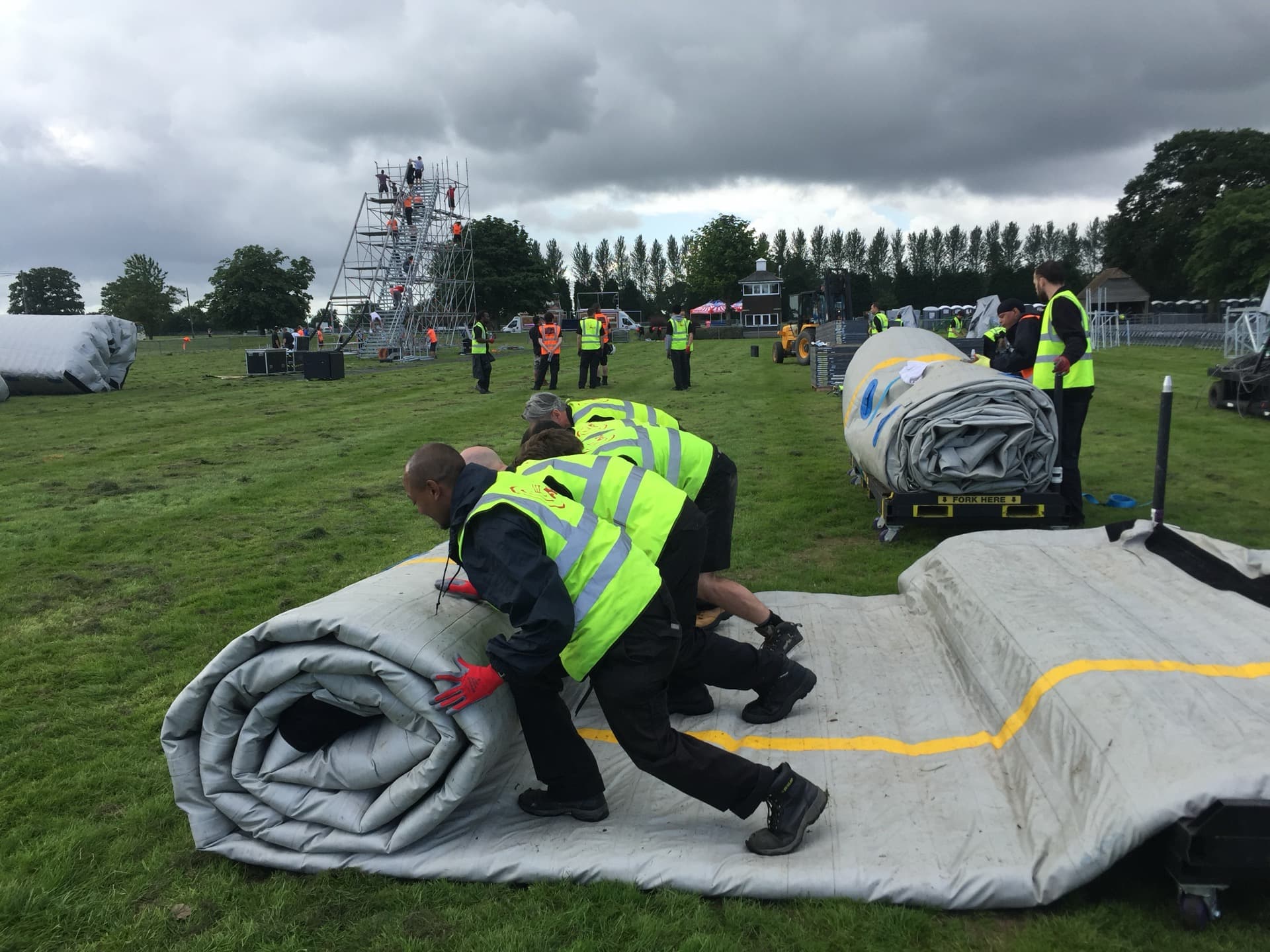 Rigging & De-Rigging